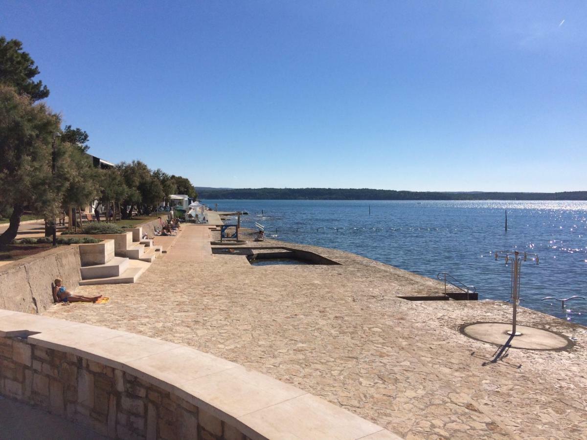 Appartement Gio Novigrad Istria Exterior foto